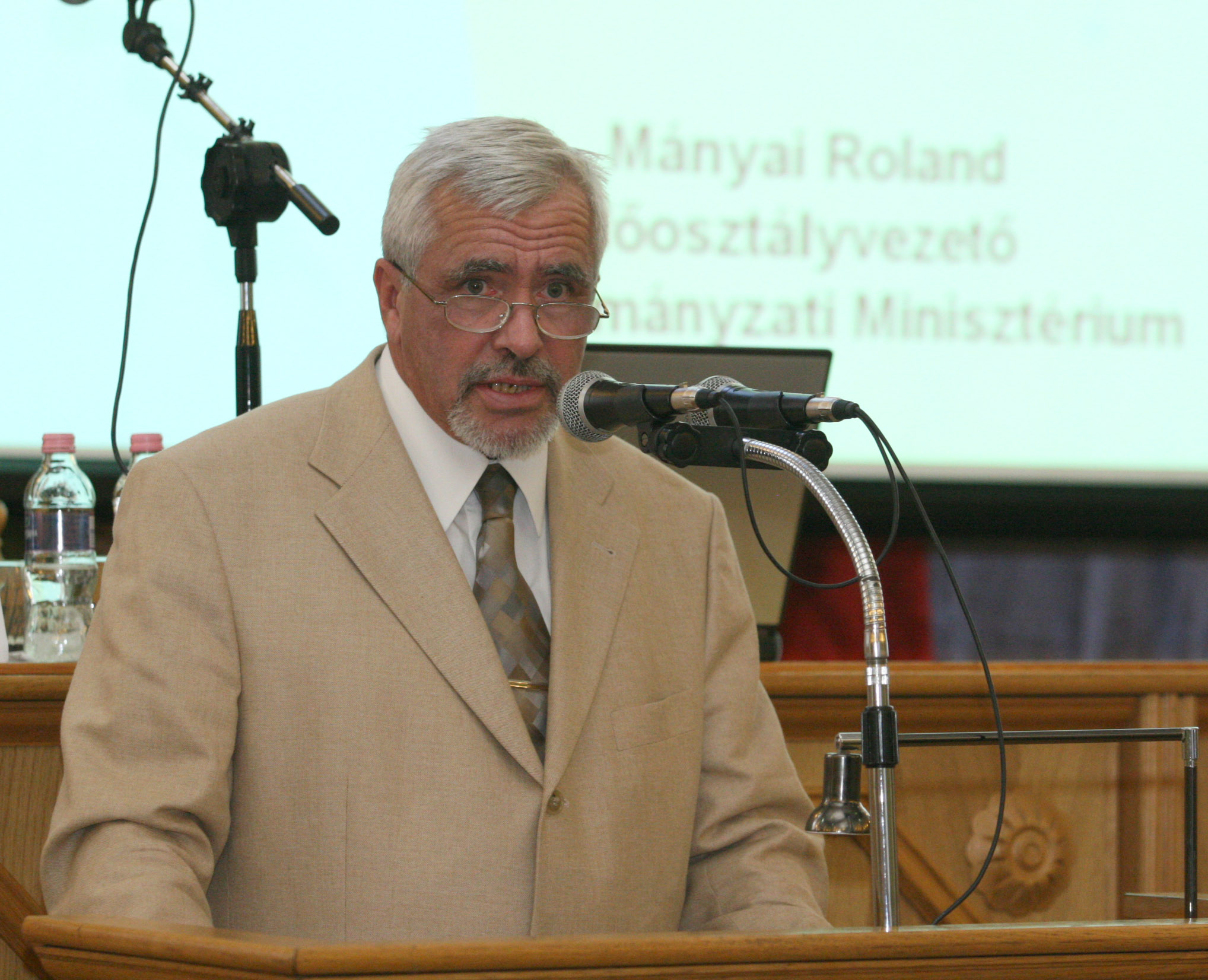 Turizmusfejlesztési konferencia Borsod-Abaúj-Zemplén megyei önkormányzat, Dísz terem Turizmusfejlesztési konferencia Borsod-Abaúj-Zemplén megyei önkormányzat, Dísz terem