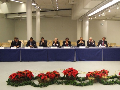 A delegáció tagjai az eseményen megbeszélést folytattak Luc Van den Brande, az EU Régiók Bizottsága (CoR) elnökével, aki külön ez alkalomból találkozott a magyar megyék képviselőivel A delegáció tagjai az eseményen megbeszélést folytattak