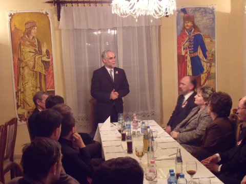 Ökumenikus egyházi kerekasztal beszélgetés Forrón
