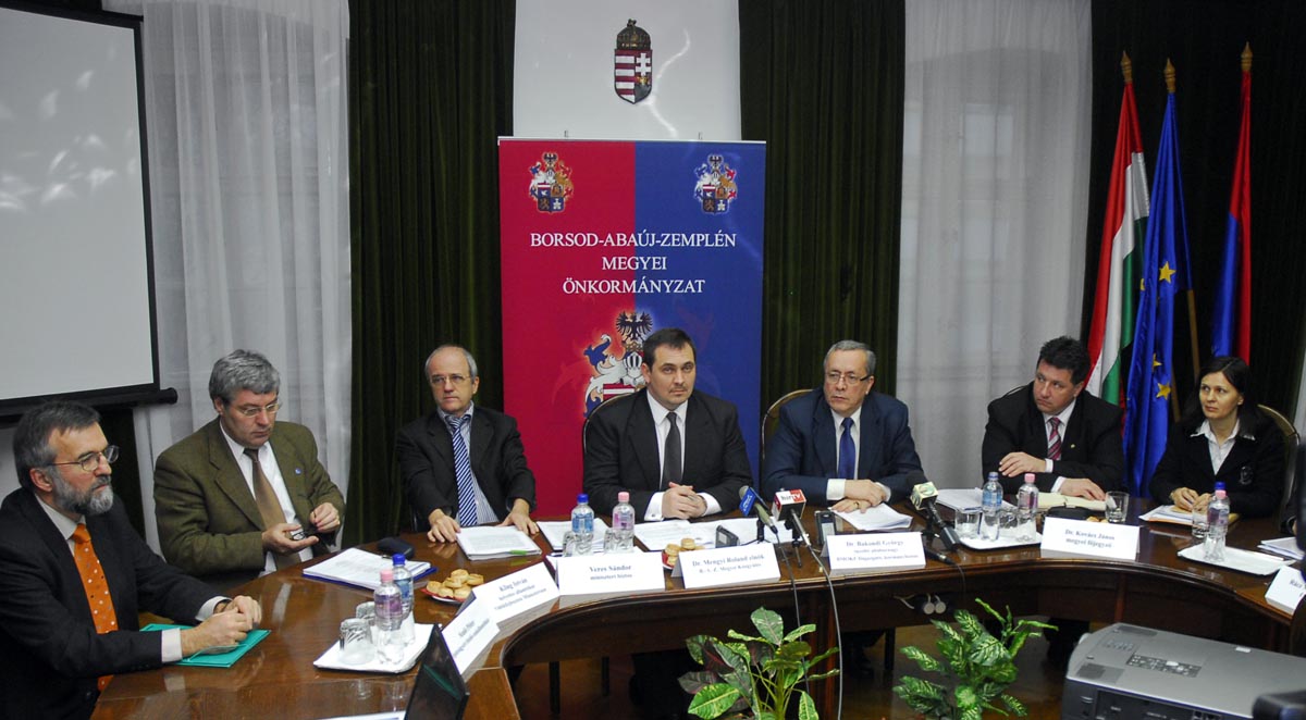 Veszélyhelyzetet hirdetett a kormány 