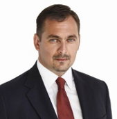Dr. Mengyi Rolandnak