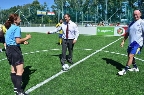 Futballpályát avattak Tokajban