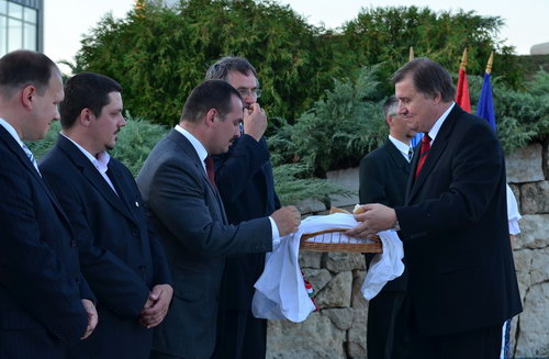 Emlékezés Szent István szobránál