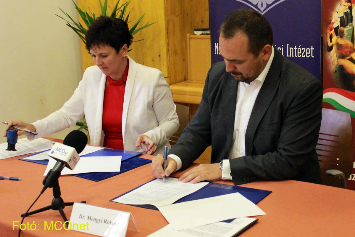 A Magyar Nemzeti Hungarikumok és Értékek Szövetsége és a Nemzet Művelődési Intézet együttműködési megállapodást kötött 