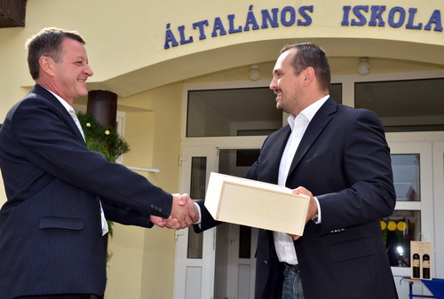 Taktakenéz élni akar!