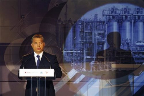 Orbán Viktor miniszterelnök beszéde a Mol butadiénkinyerő üzemének alapkőletételén