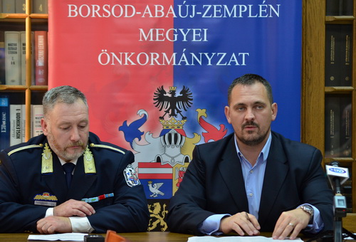Rendet vágnak a bűnözők közt