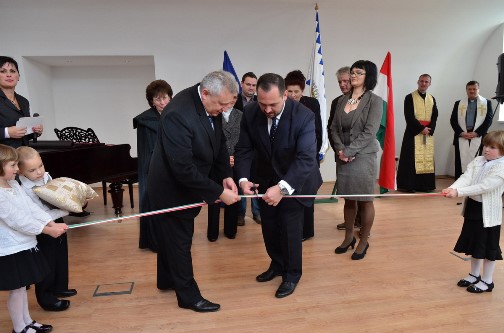 Várost, ipart és közösséget építenek Szikszón