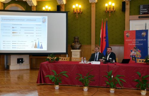 37 ezer új munkahelyet teremtenének!