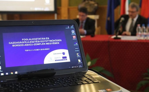 A foglalkoztatási paktumról tartottak kerekasztal beszélgetést