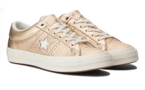 Nem csak fehér Converse cipő divat létezik már 