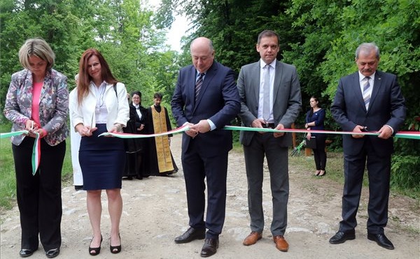 Egészségügyi tanösvényt avattak Miskolcon