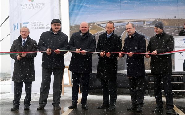 Közvetlenül elérhető a szlovák autópálya