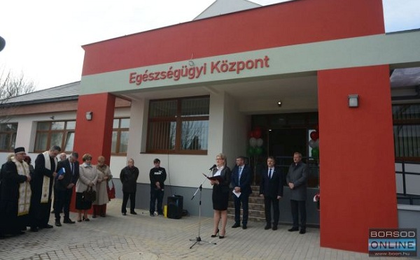 Teljesen megújult a a szirmabesenyői egészségügyi központ