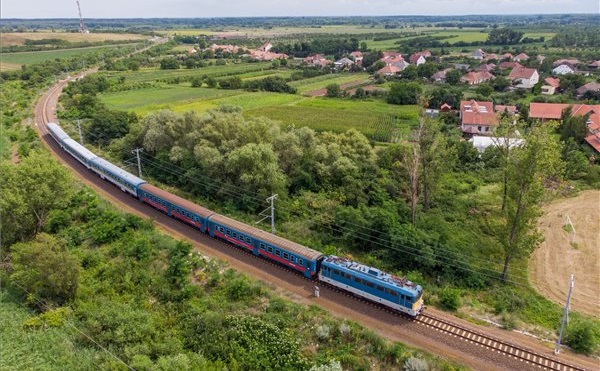 Villamosították a Mezőzombor-Sátoraljaújhely vasúti szakaszt