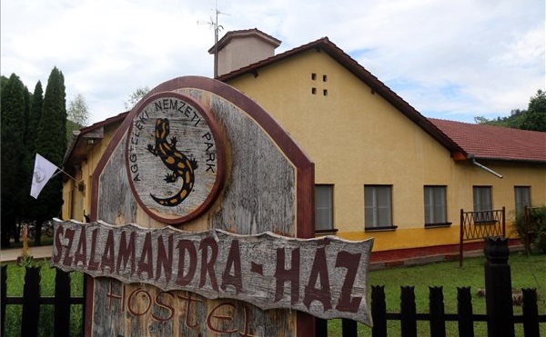 Turistaházak újulnak meg az Aggteleki Nemzeti Park területén