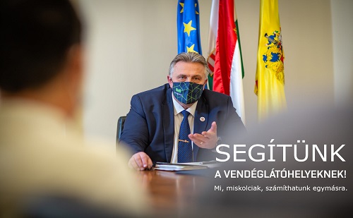 Városi segítség: nem kell fizetni a teraszhasználatért 