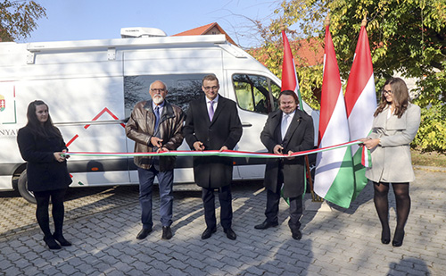 Kormányablabuszt adtak át Borsod-Abaúj-Zemplén megyében