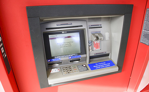 Jegy és bérletautomatát helyeztek ki a Miskolci Egyetemen