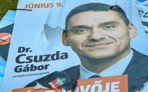 Felgyújtották a Fidesz plakátjait BAZ megyében is